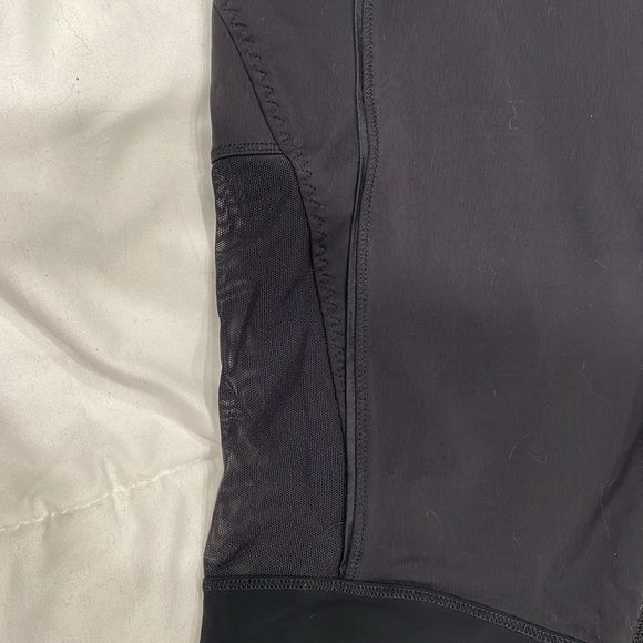 Lululemon mesh capri leggings - Picture 3 of 3